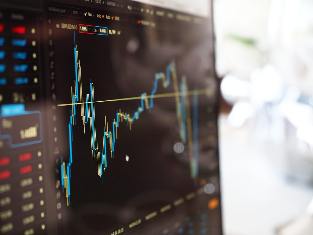 Las Bolsas de Valores son uno de los mercados financieros – Hyenuk Chu Foto: Pixabay Las Bolsas de Valores son uno de los mercados financieros