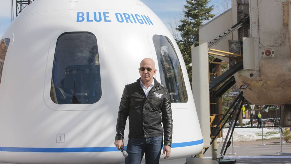 Hoy la prioridad de Jeff Bezos es Blue Origin
